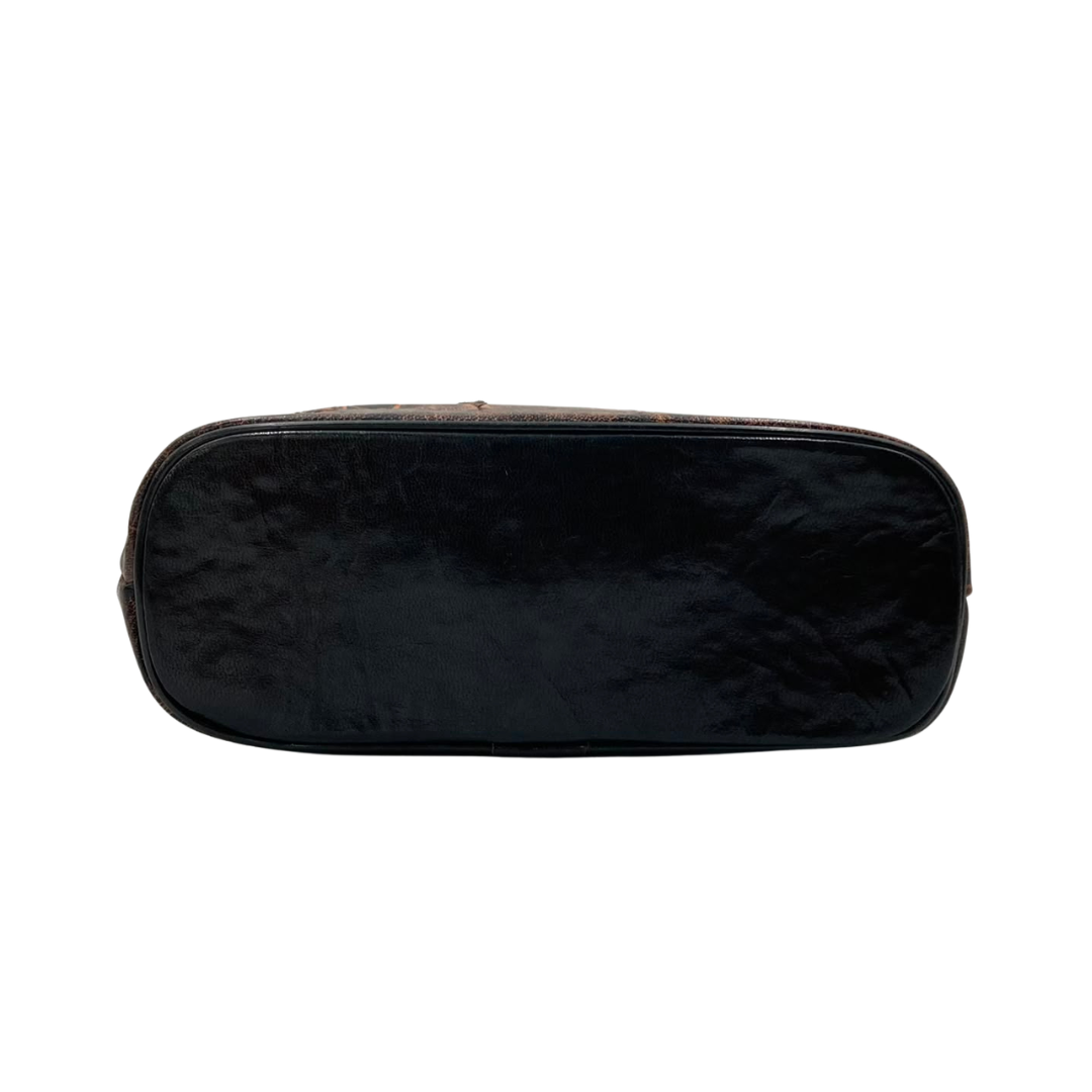 Ultra Light Slim Classic Leather Shanti Bag 2